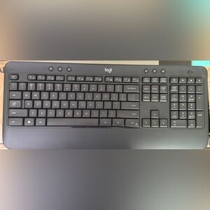 Logitech K540 Dark Gray Wireless Keyboard